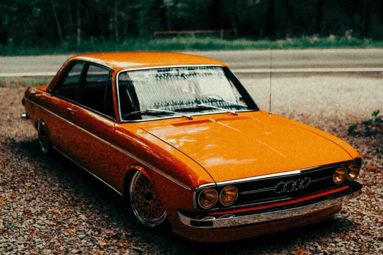 AUDI Schrott in Orange